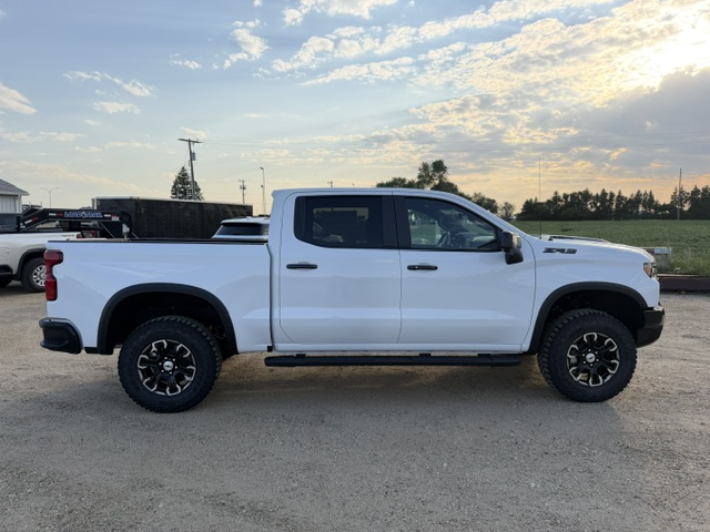 2026 Chevrolet Silverado 1500 ZR2 - Photo 5