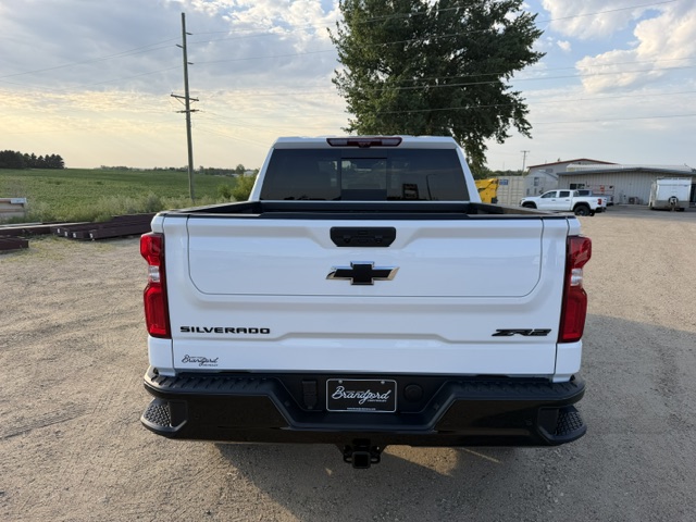 2026 Chevrolet Silverado 1500 ZR2 - Photo 4