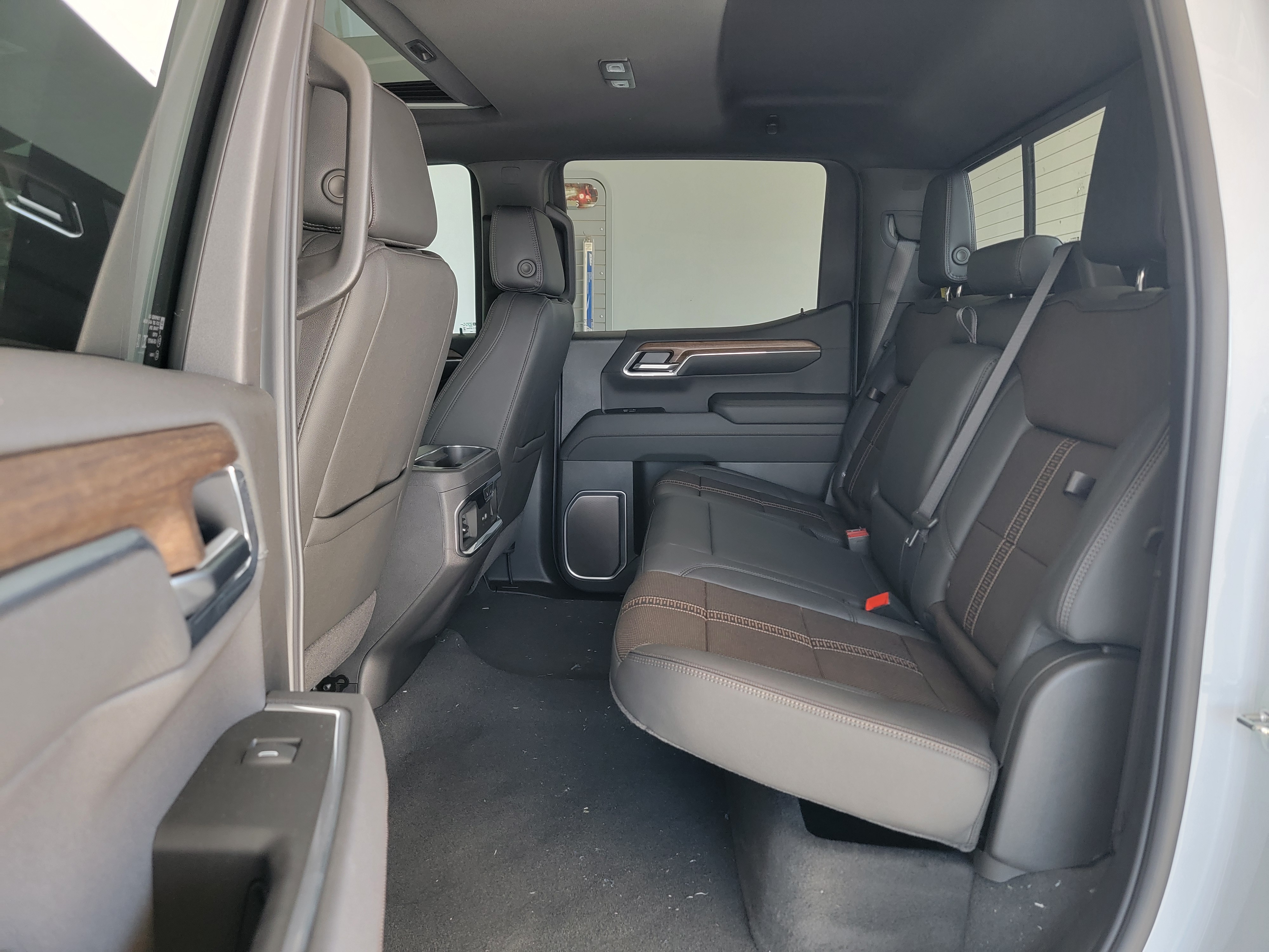 2026 Chevrolet Silverado 1500 High Country - Photo 38
