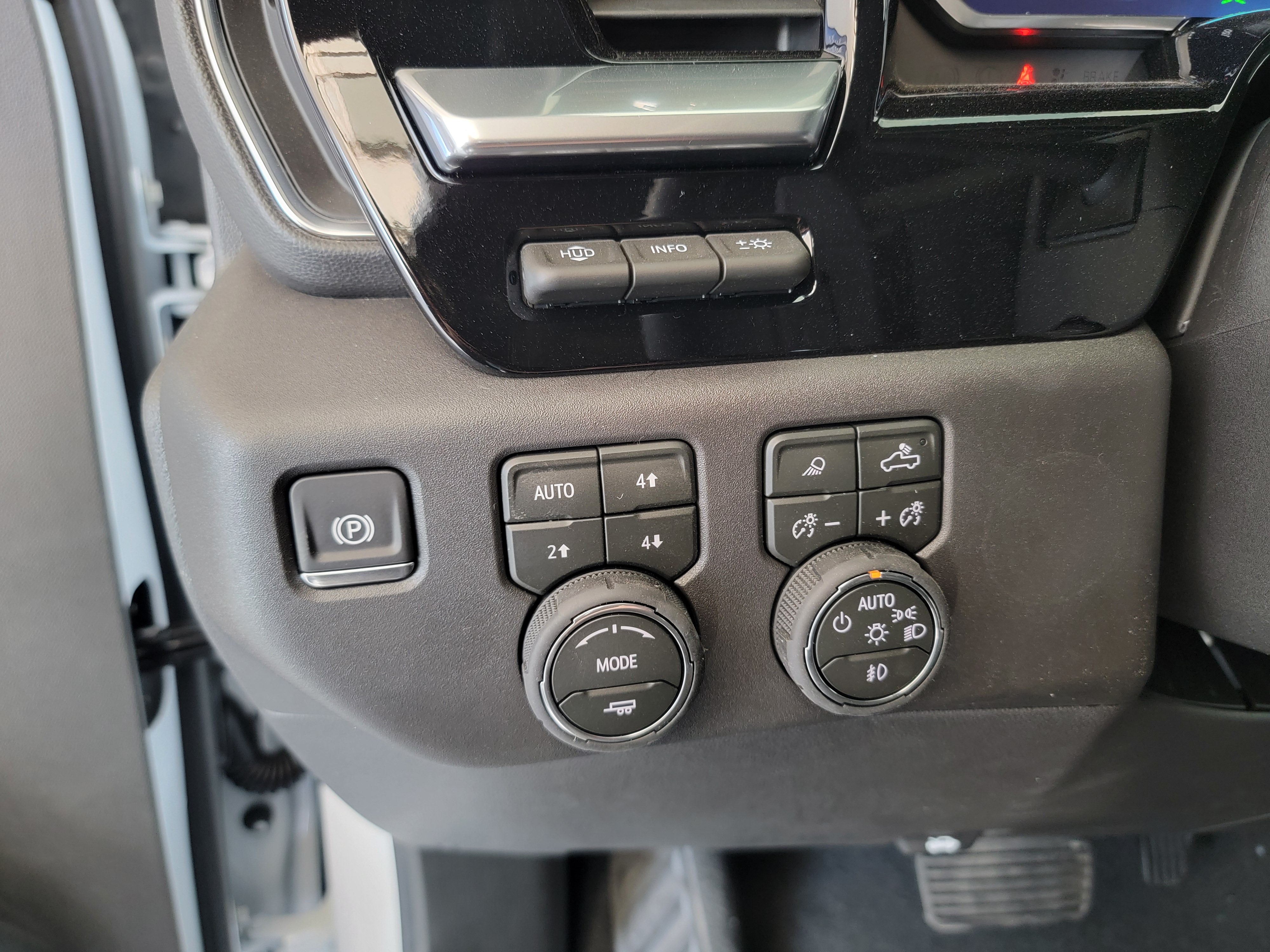 2026 Chevrolet Silverado 1500 High Country - Photo 18