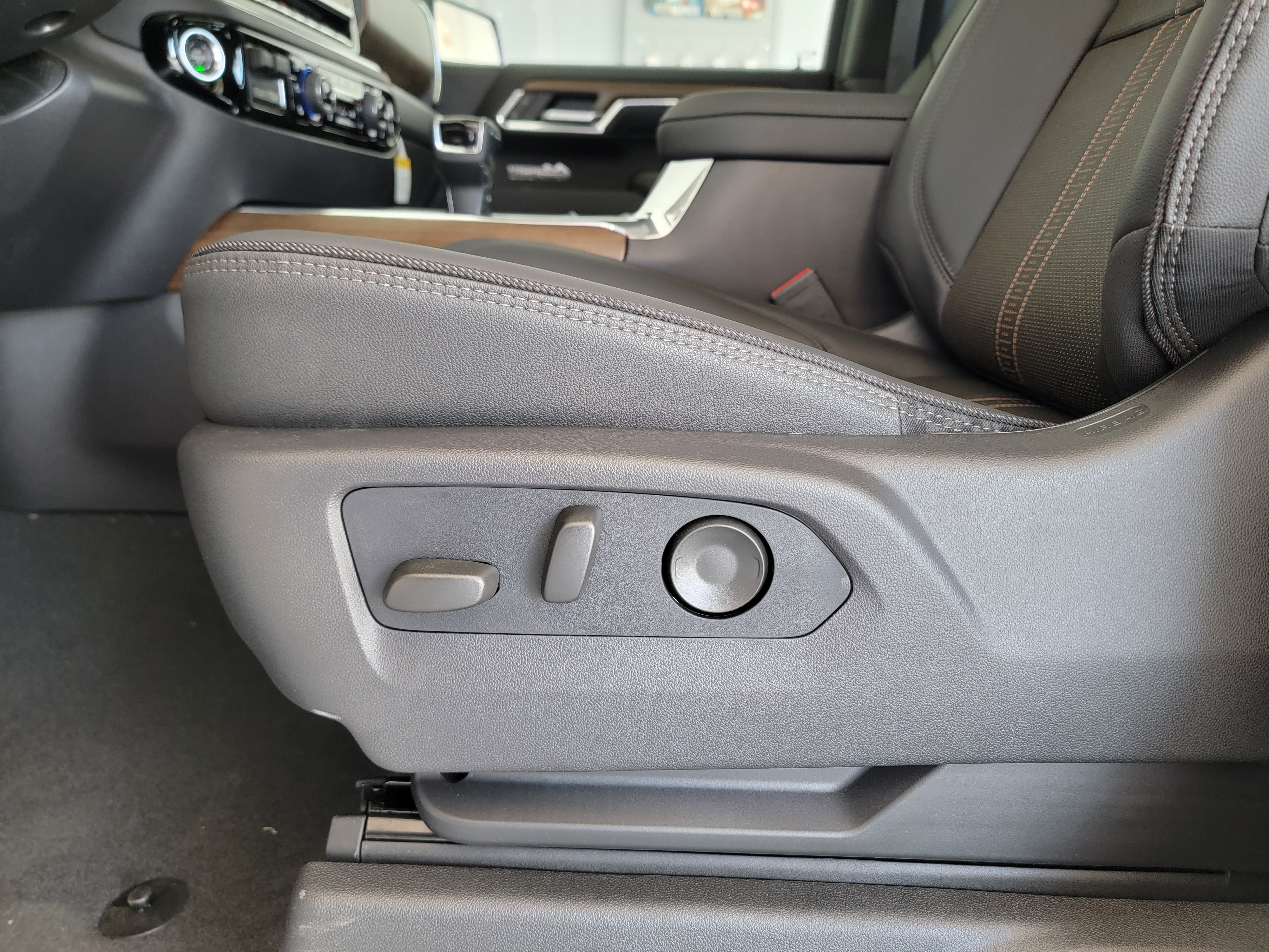 2026 Chevrolet Silverado 1500 High Country - Photo 20