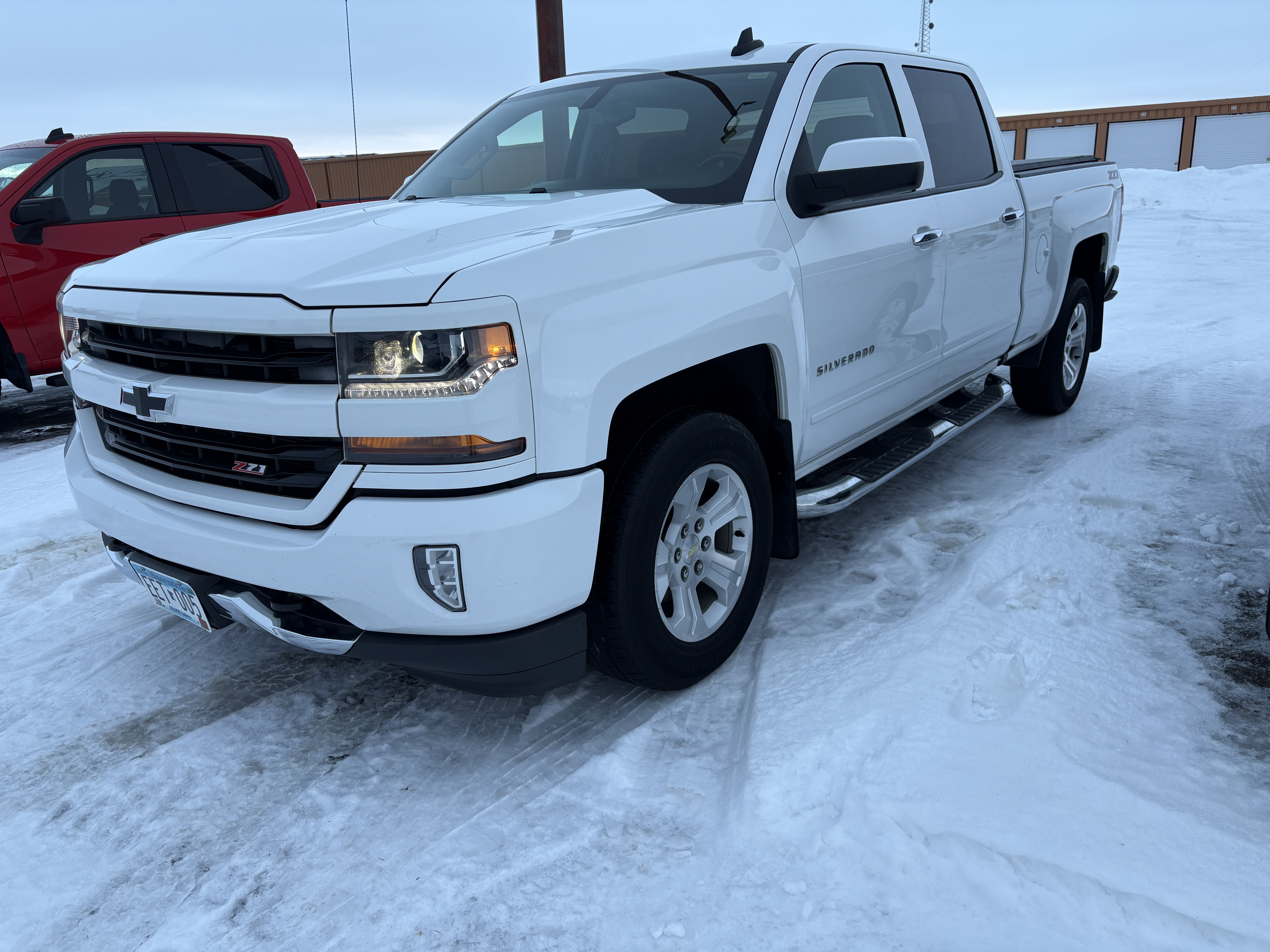 Used 2016 Chevrolet Silverado 1500 LT with VIN 3GCUKREC2GG114381 for sale in Thief River Falls, Minnesota
