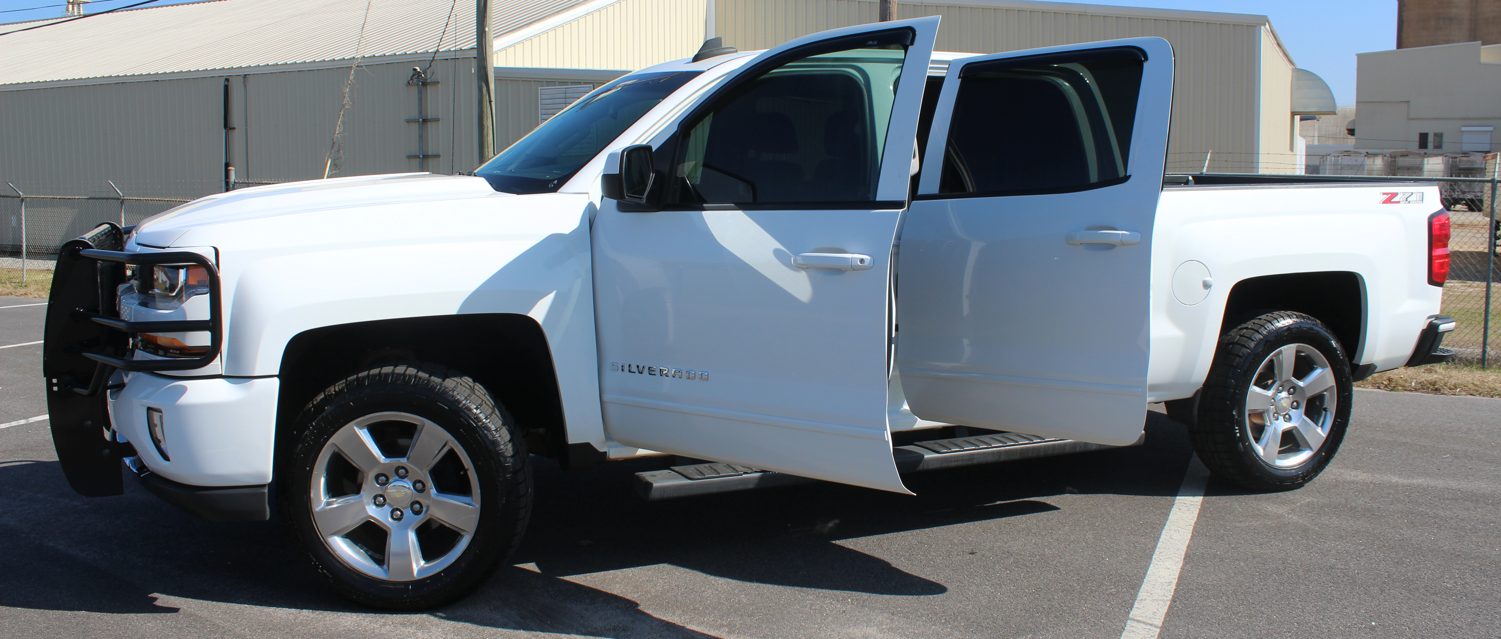 Used 2018 Chevrolet Silverado 1500 LT with VIN 3GCUKREC3JG175259 for sale in Blakely, GA