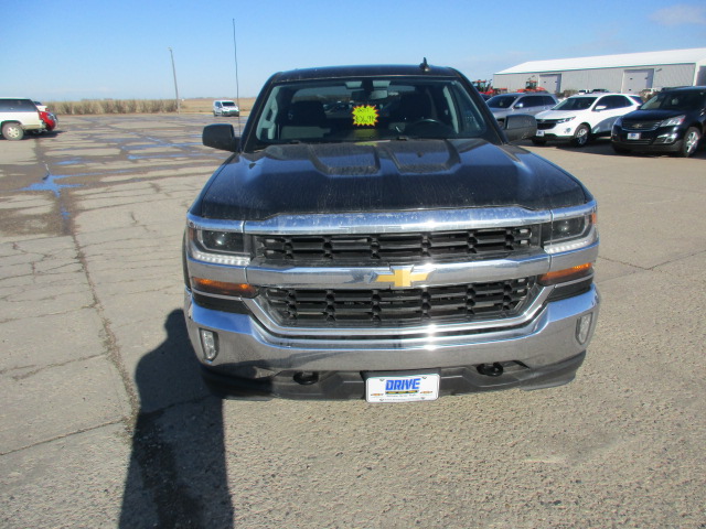 Used 2017 Chevrolet Silverado 1500 LT with VIN 3GCUKREC9HG180444 for sale in Rugby, ND