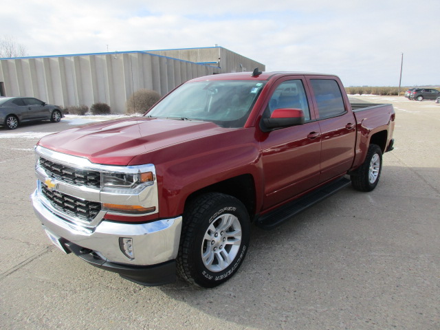 Used 2018 Chevrolet Silverado 1500 LT with VIN 3GCUKREH5JG493573 for sale in Rugby, ND