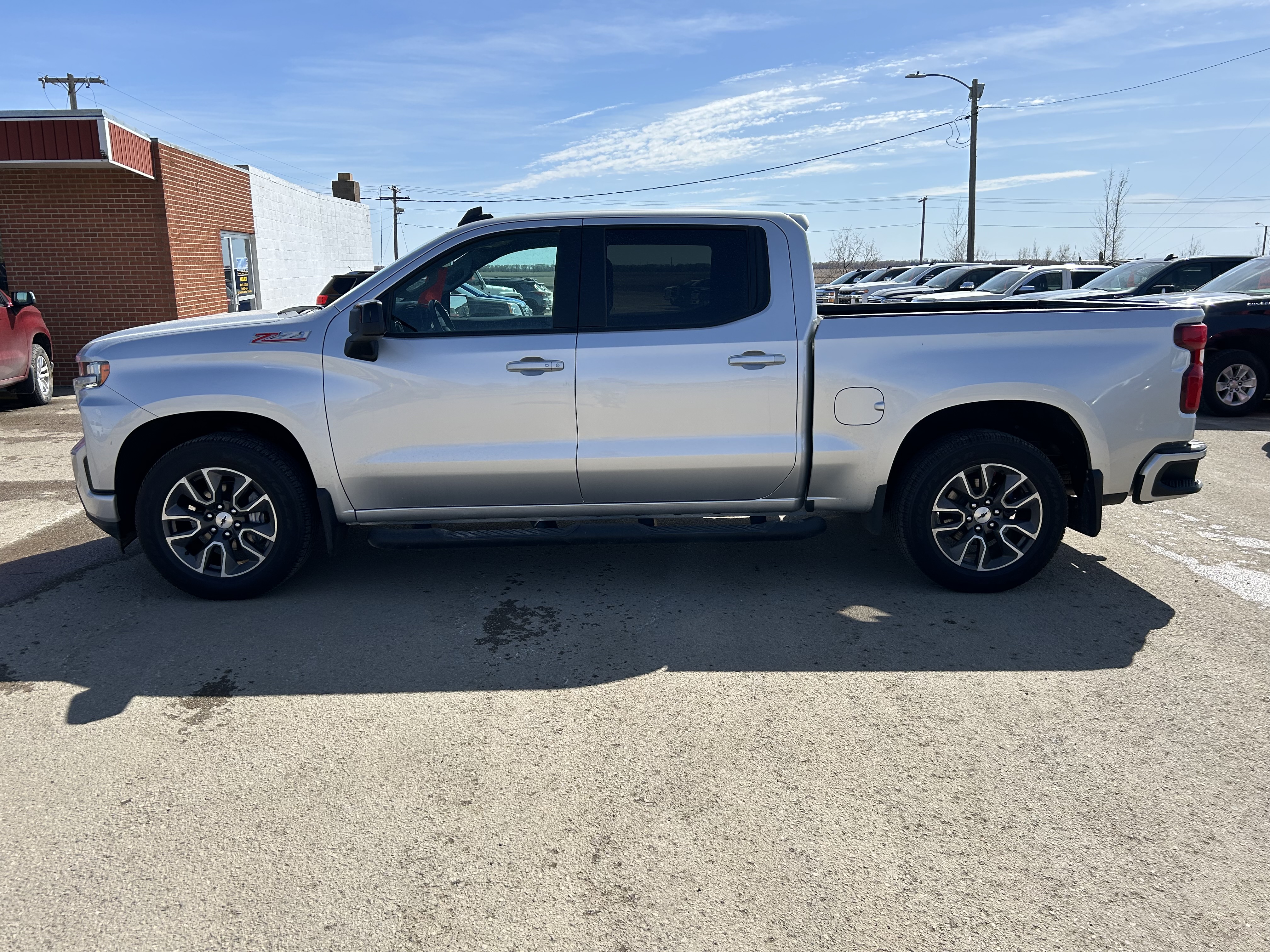 Used 2021 Chevrolet Silverado 1500 RST with VIN 3GCUYEED5MG369053 for sale in Bottineau, ND