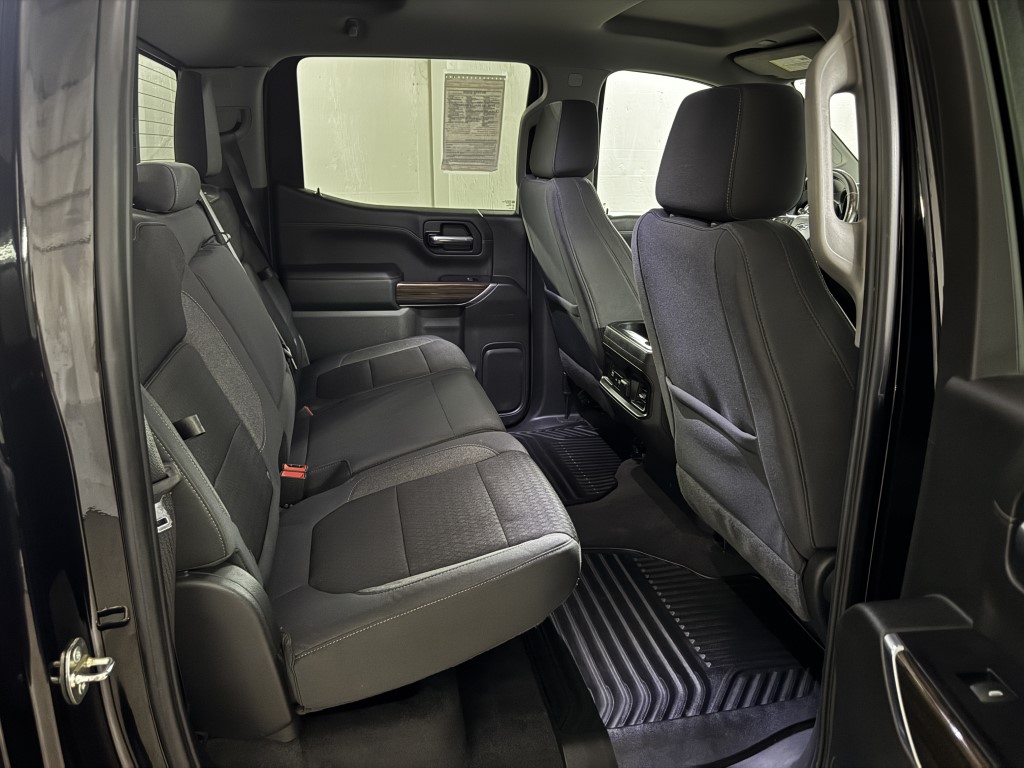 Used 2019 BLACK Chevrolet RST image 61