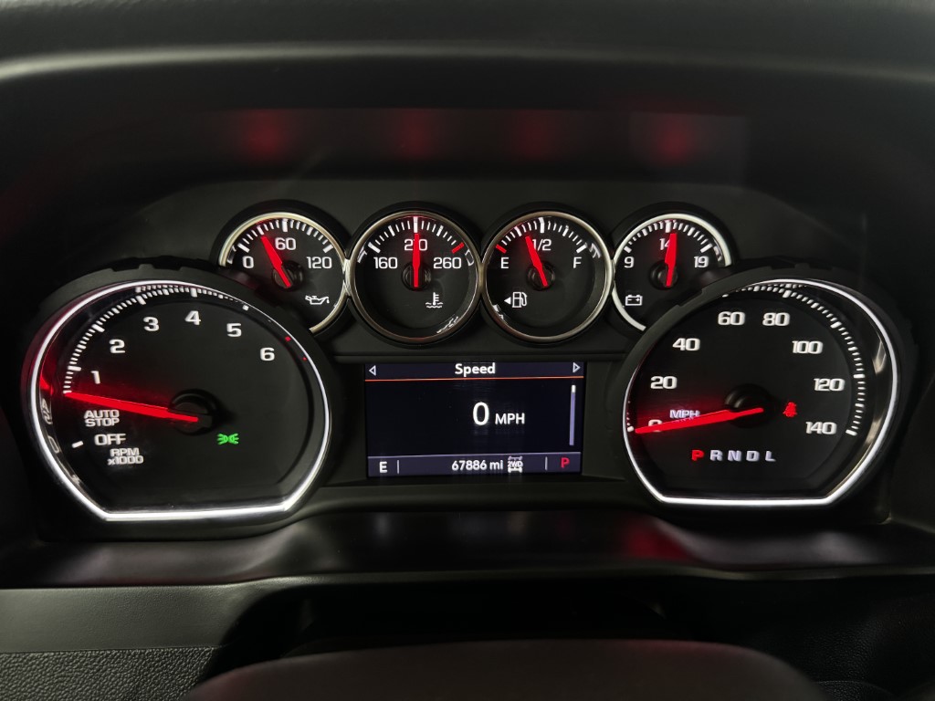 Used 2019 BLACK Chevrolet RST image 41