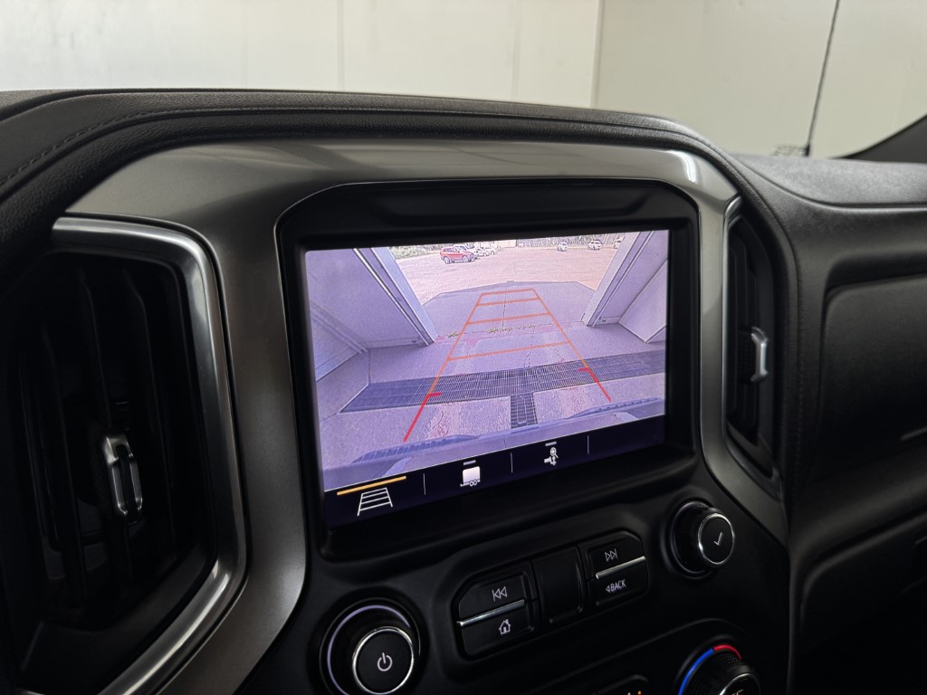 Used 2019 BLACK Chevrolet RST image 49