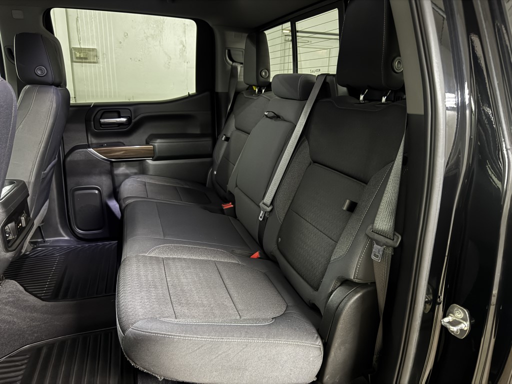 Used 2019 BLACK Chevrolet RST image 55