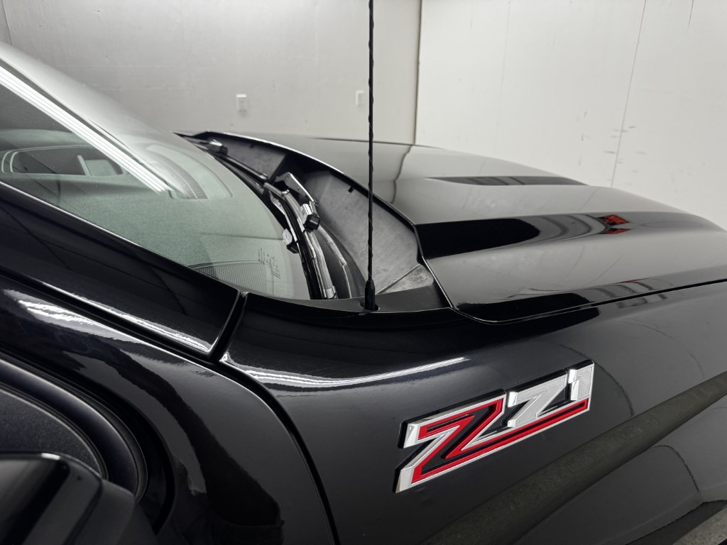 Used 2019 BLACK Chevrolet RST image 73