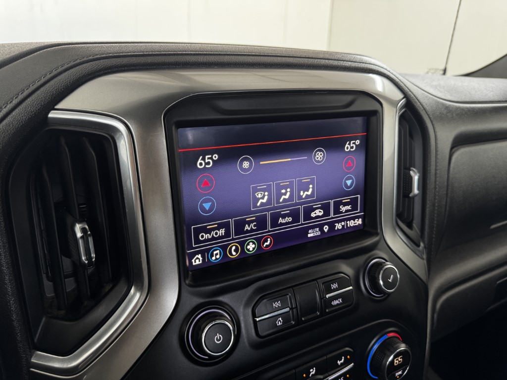 Used 2019 BLACK Chevrolet RST image 48