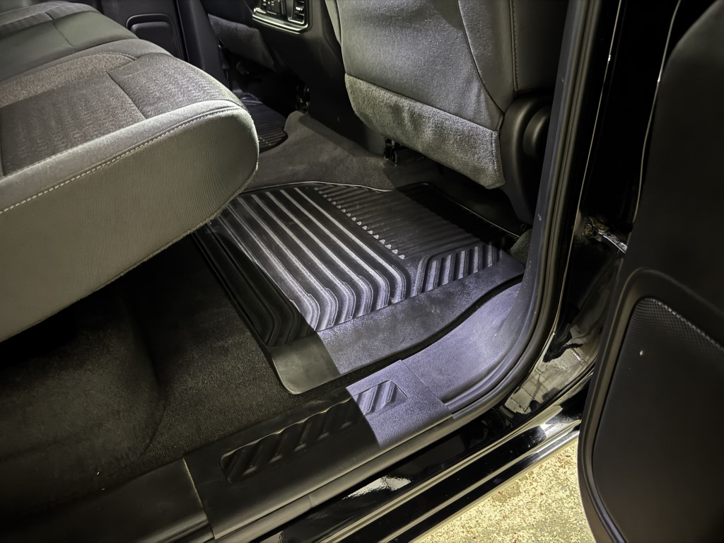 Used 2019 BLACK Chevrolet RST image 63