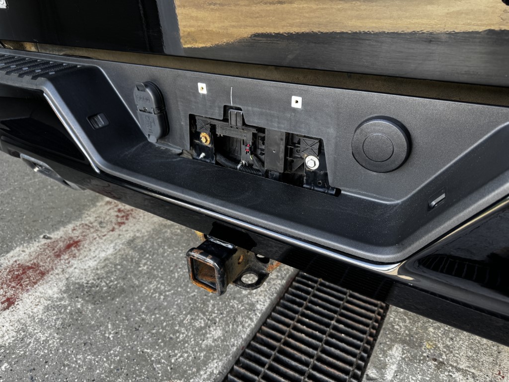 Used 2019 BLACK Chevrolet RST image 10