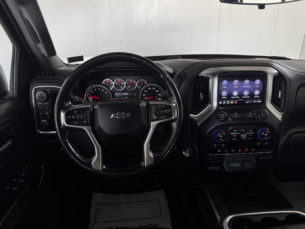 Used 2019 BLACK Chevrolet RST image 31