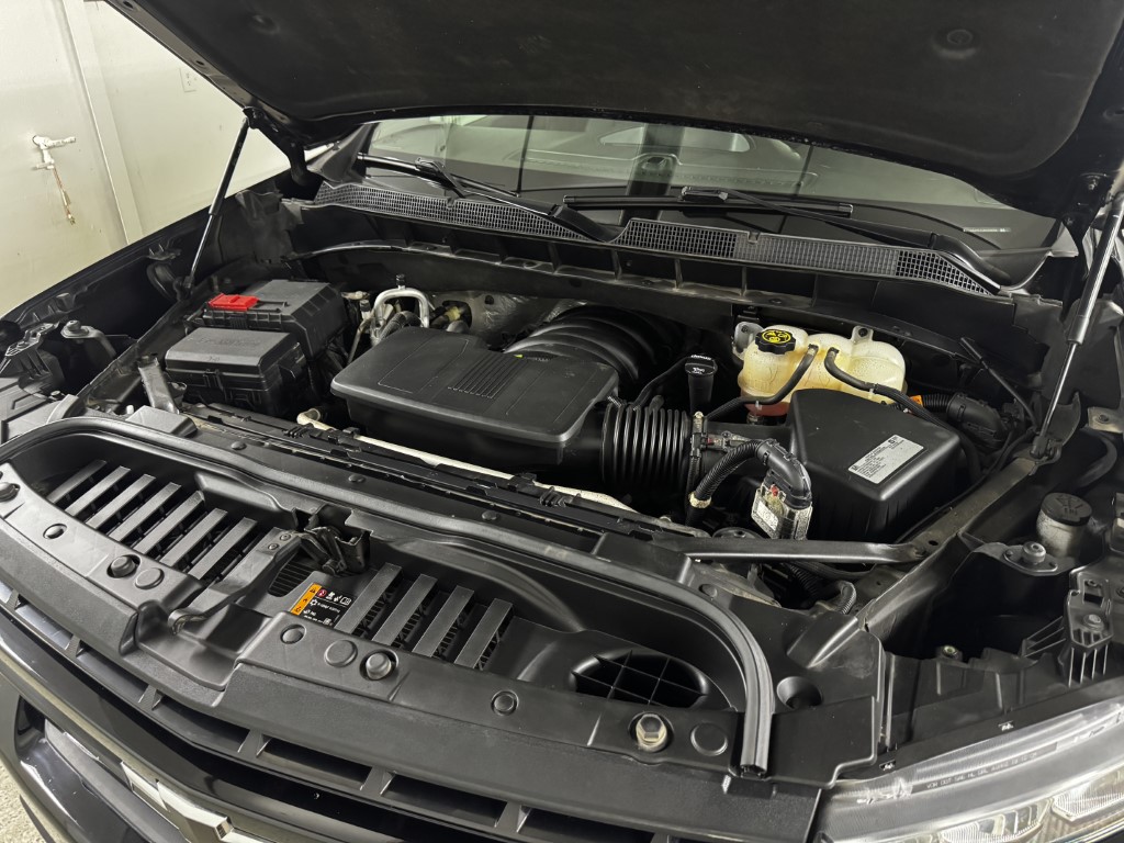 Used 2019 BLACK Chevrolet RST image 74