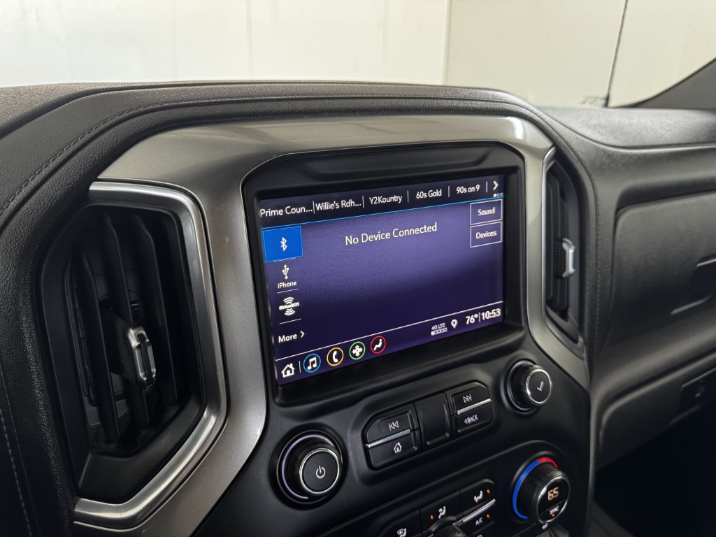 Used 2019 BLACK Chevrolet RST image 45