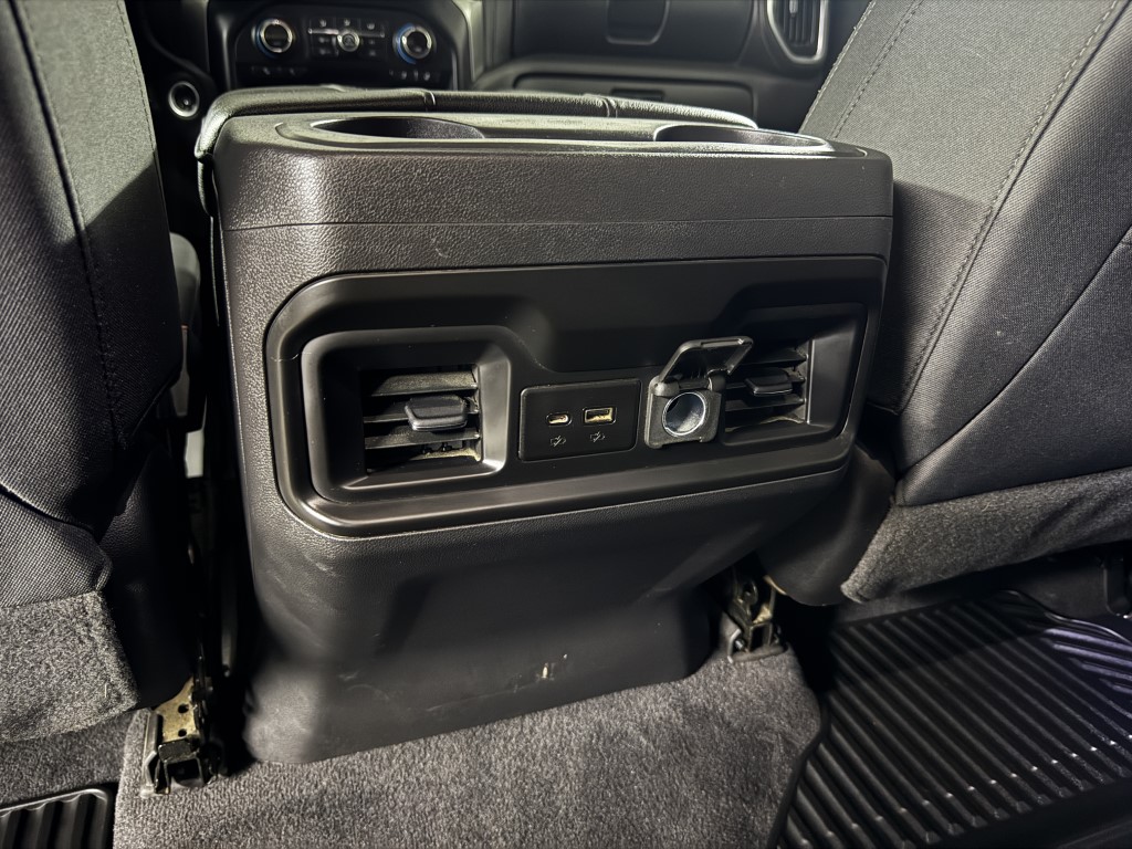 Used 2019 BLACK Chevrolet RST image 58