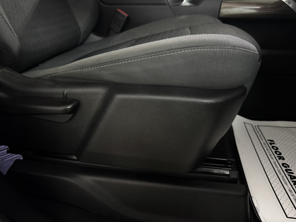 Used 2019 BLACK Chevrolet RST image 71