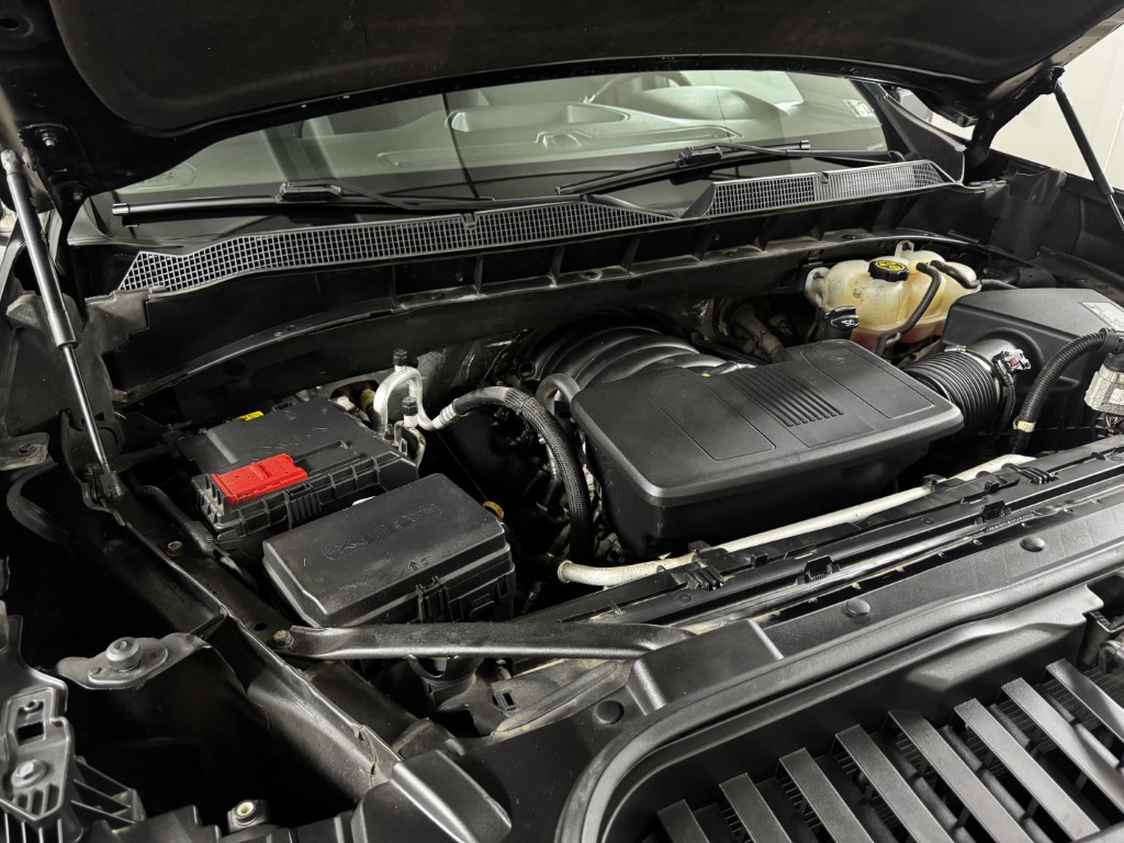 Used 2019 BLACK Chevrolet RST image 75