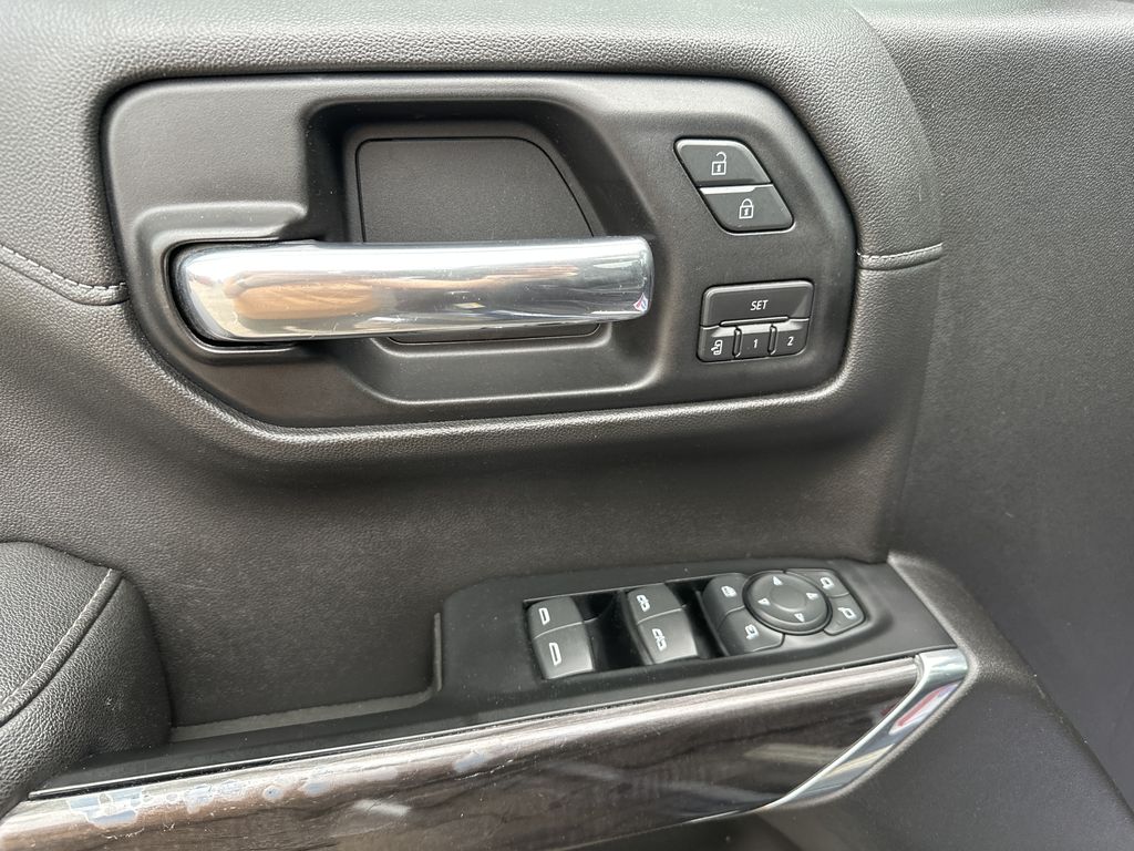 2019 Chevrolet Silverado 1500 LTZ photo 7