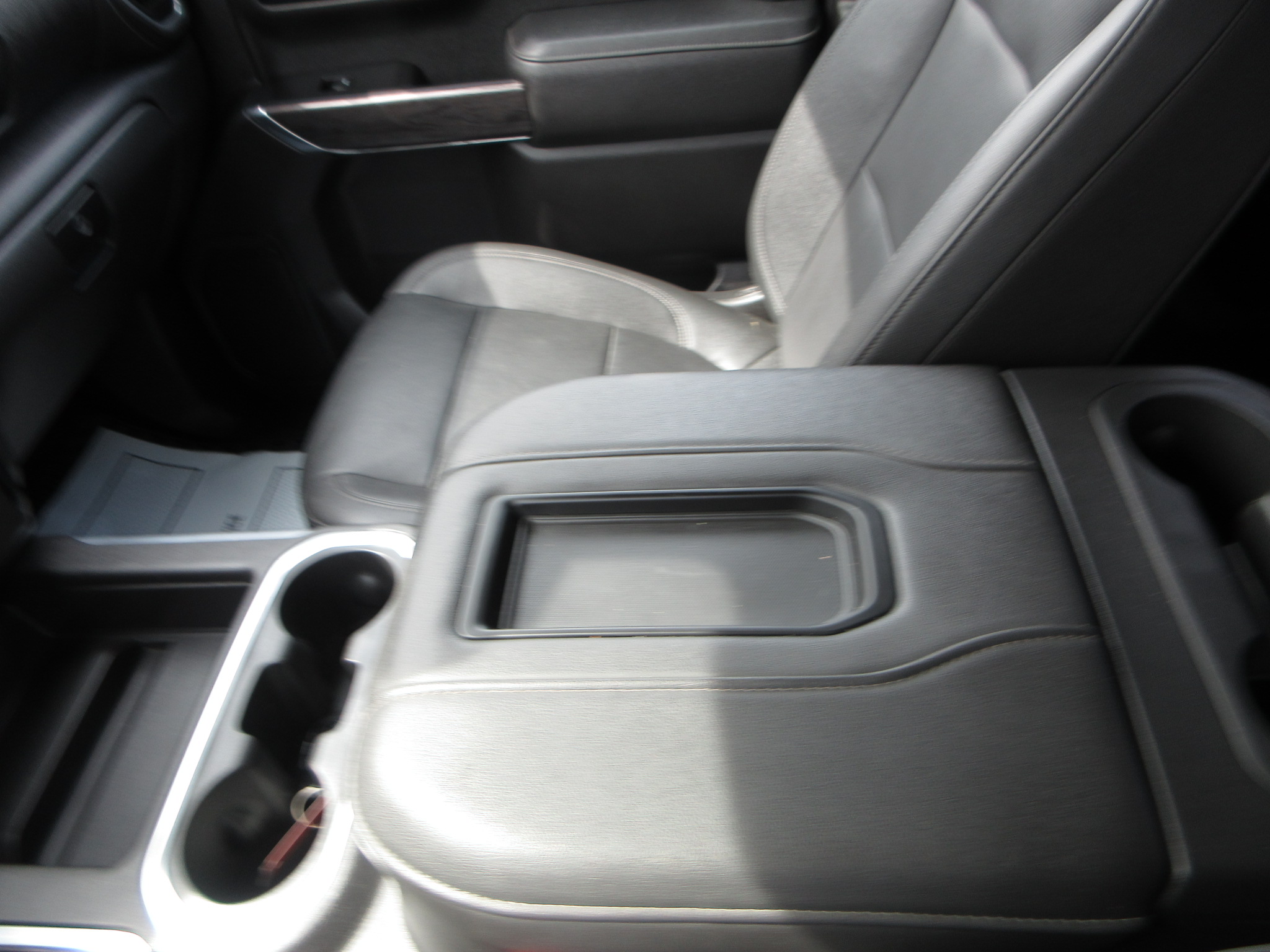 2021 Chevrolet Silverado 1500 LTZ - Photo 18