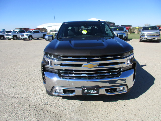 2021 Chevrolet Silverado 1500 LTZ photo 3
