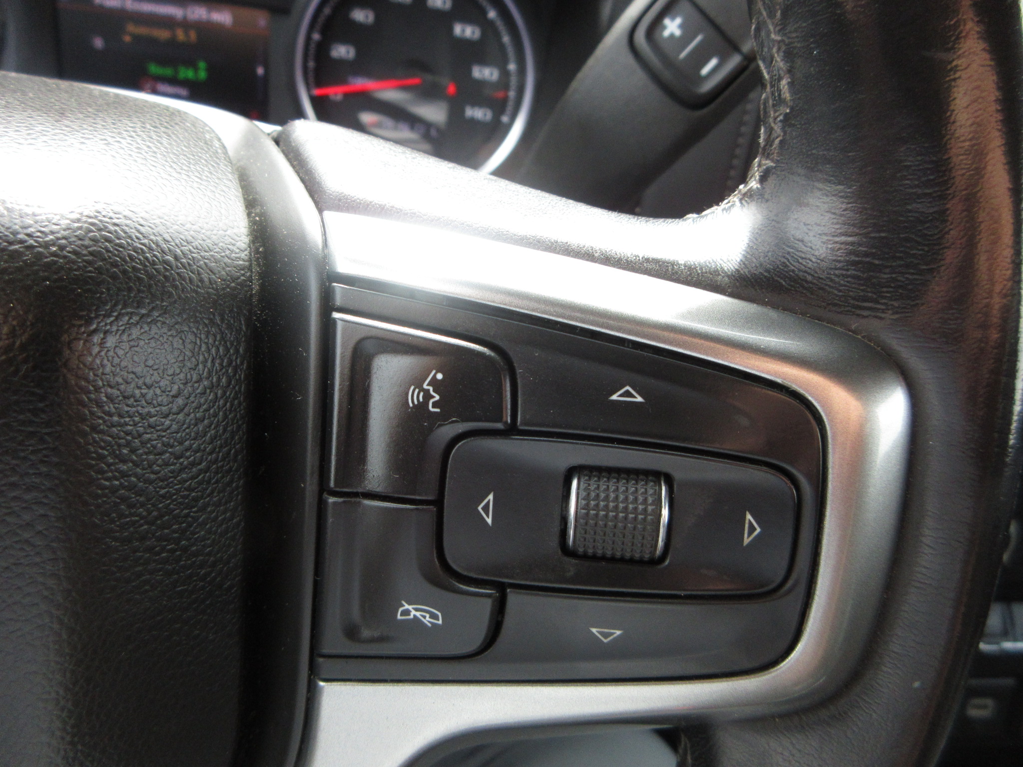 2021 Chevrolet Silverado 1500 LTZ - Photo 10