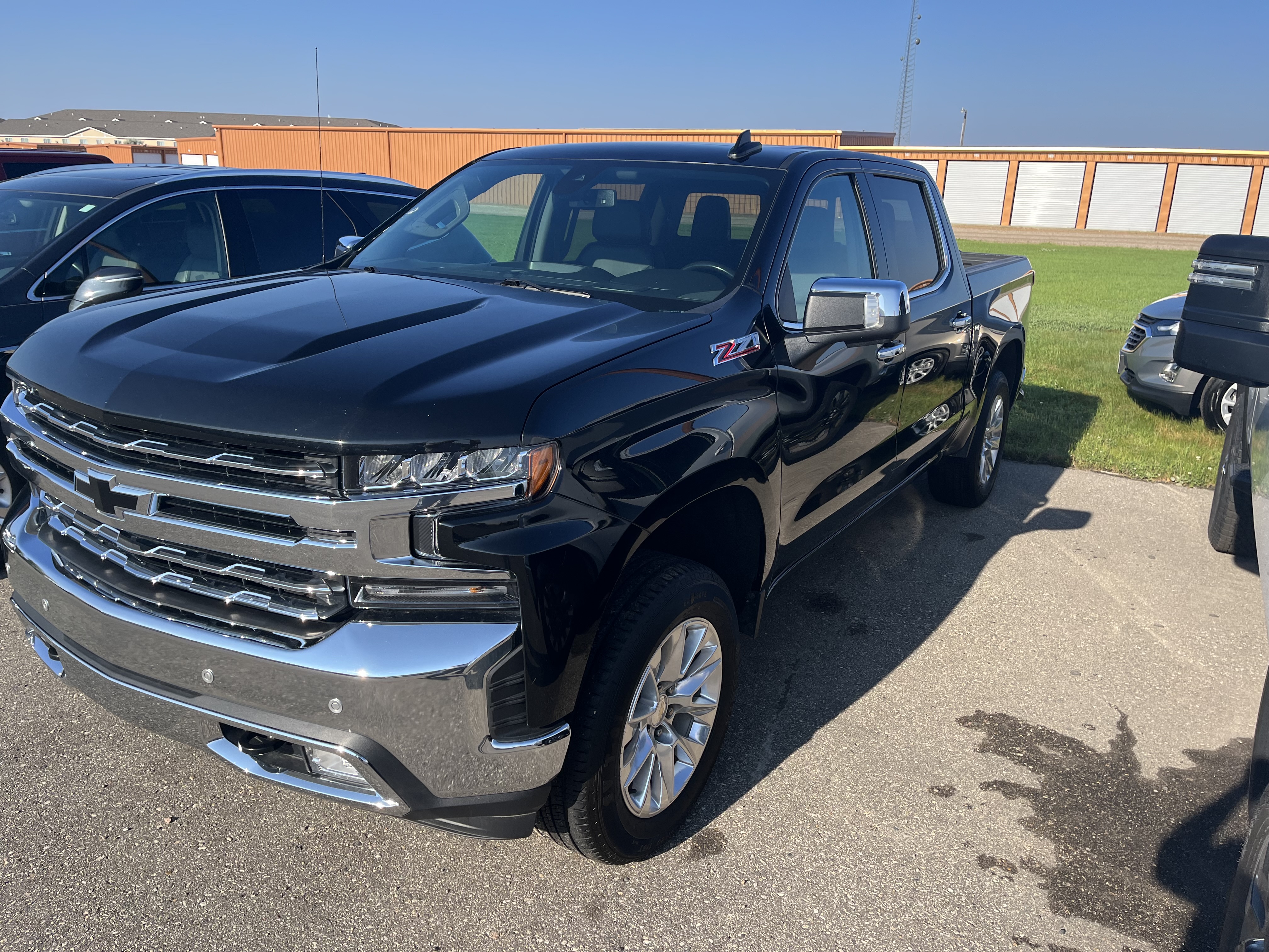 Used 2021 Chevrolet Silverado 1500 LTZ with VIN 3GCUYGEDXMG282373 for sale in Thief River Falls, Minnesota