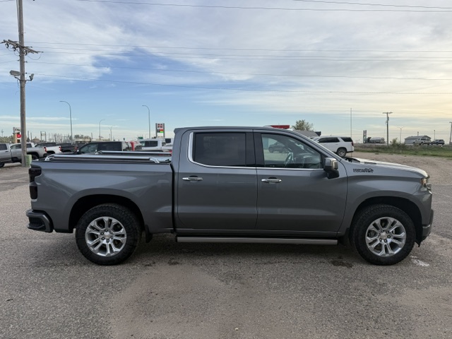 2020 Chevrolet Silverado 1500 High Country photo 3