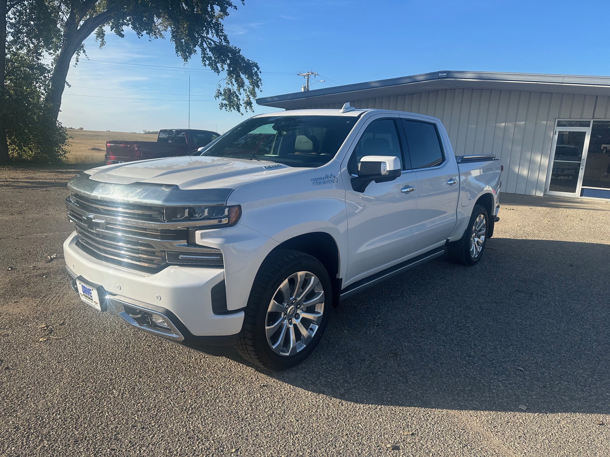 Used 2020 Chevrolet Silverado 1500 High Country with VIN 3GCUYHETXLG445650 for sale in Rugby, ND