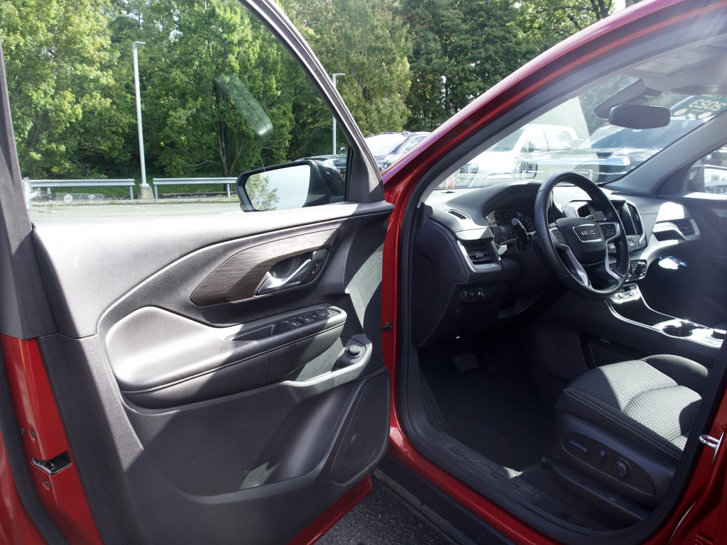 2023 GMC Terrain SLE - Photo 10