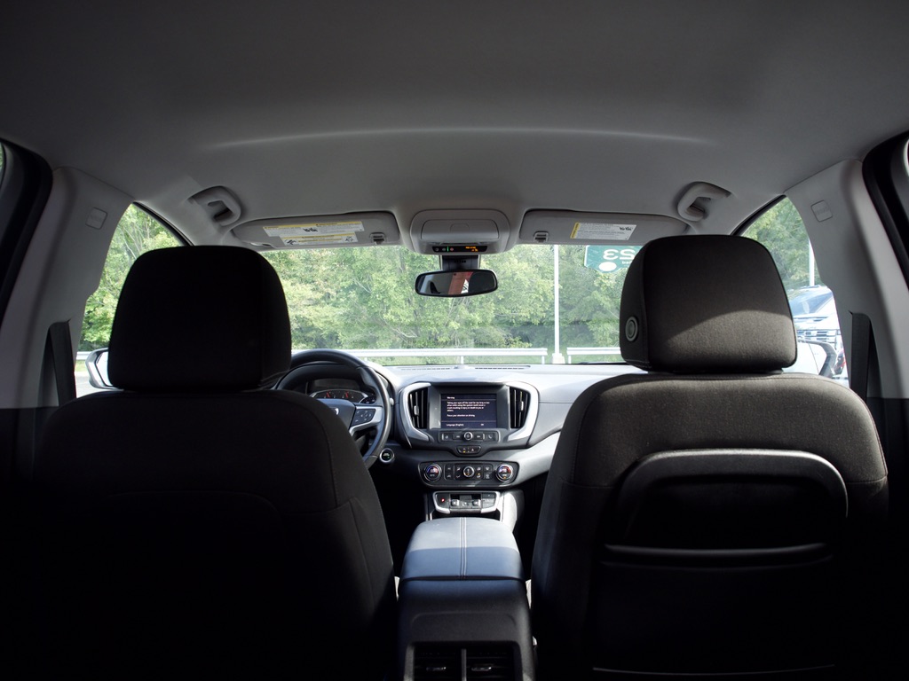 2023 GMC Terrain SLE - Photo 30