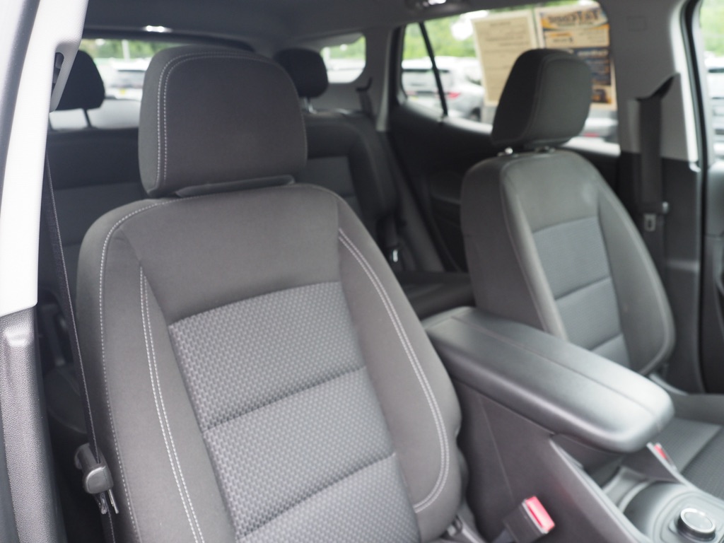 Certified Used 2024 Summit White GMC SLE image 32