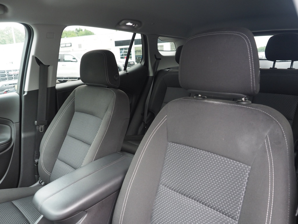 Certified Used 2024 Summit White GMC SLE image 16