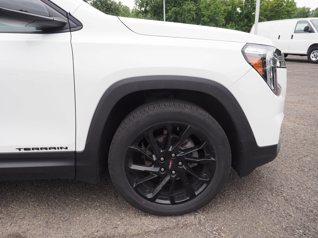 Certified Used 2024 Summit White GMC SLE image 12
