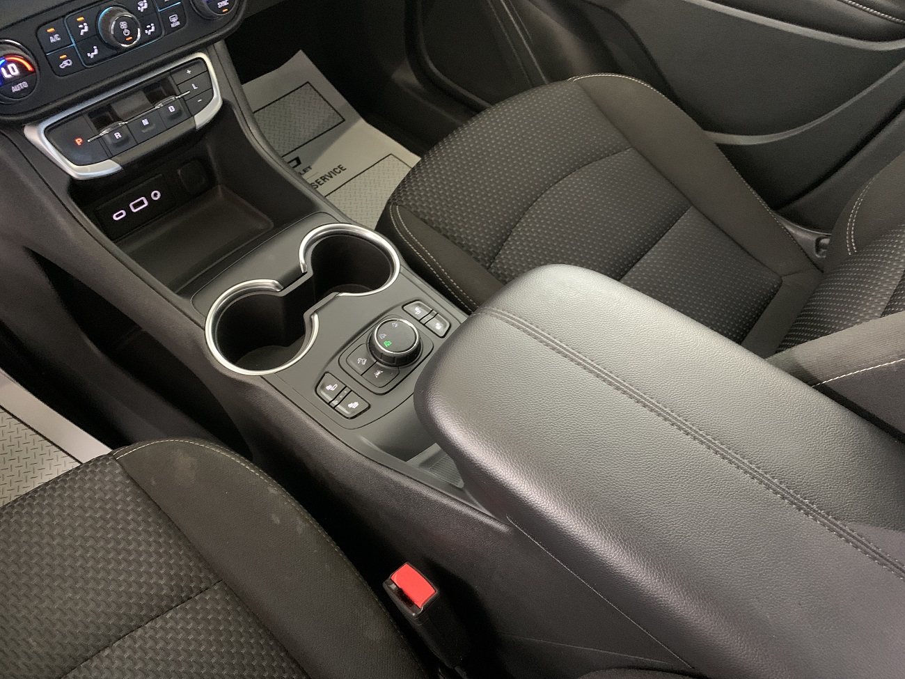 2022 Gmc Terrain SLE photo 2