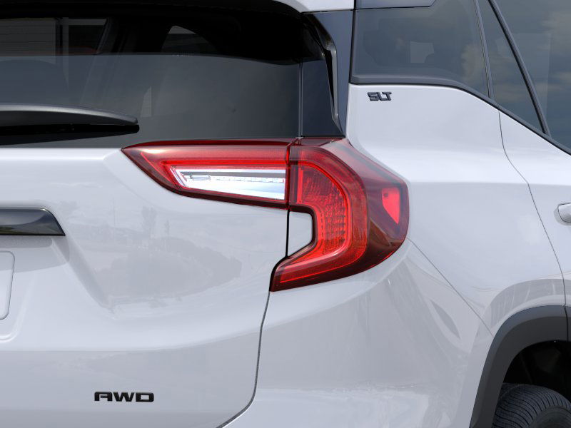 New 2024 Summit White GMC SLT image 11