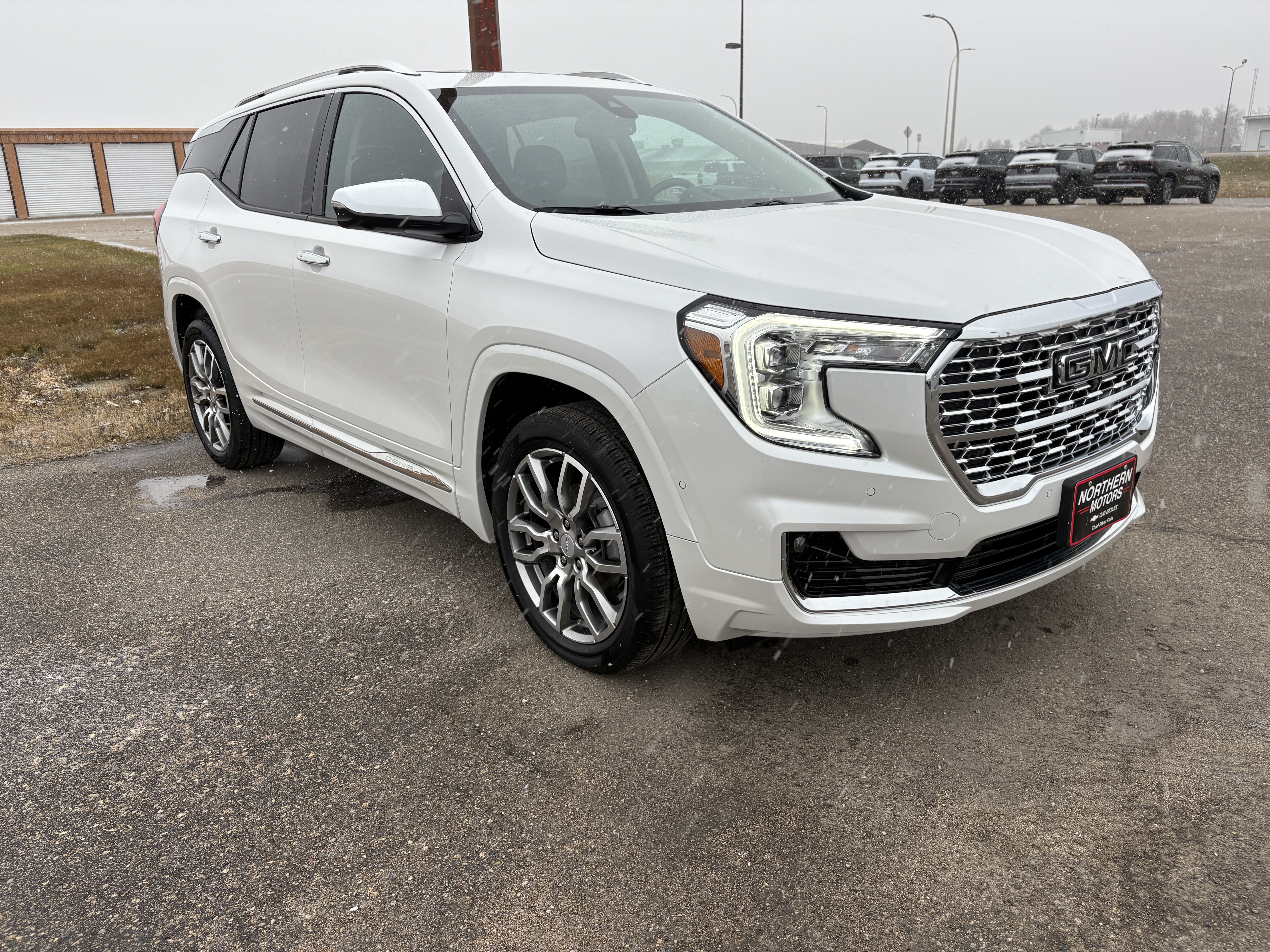 2023 GMC Terrain Denali's photo