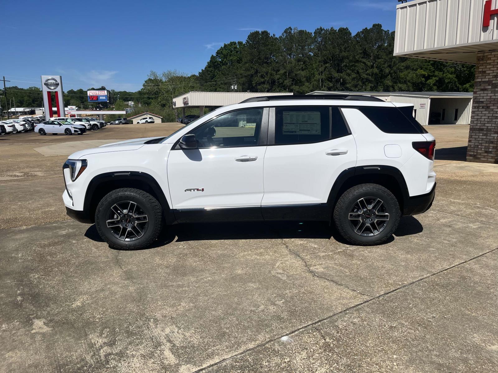 New 2026 Summit White GMC AT4 image 33