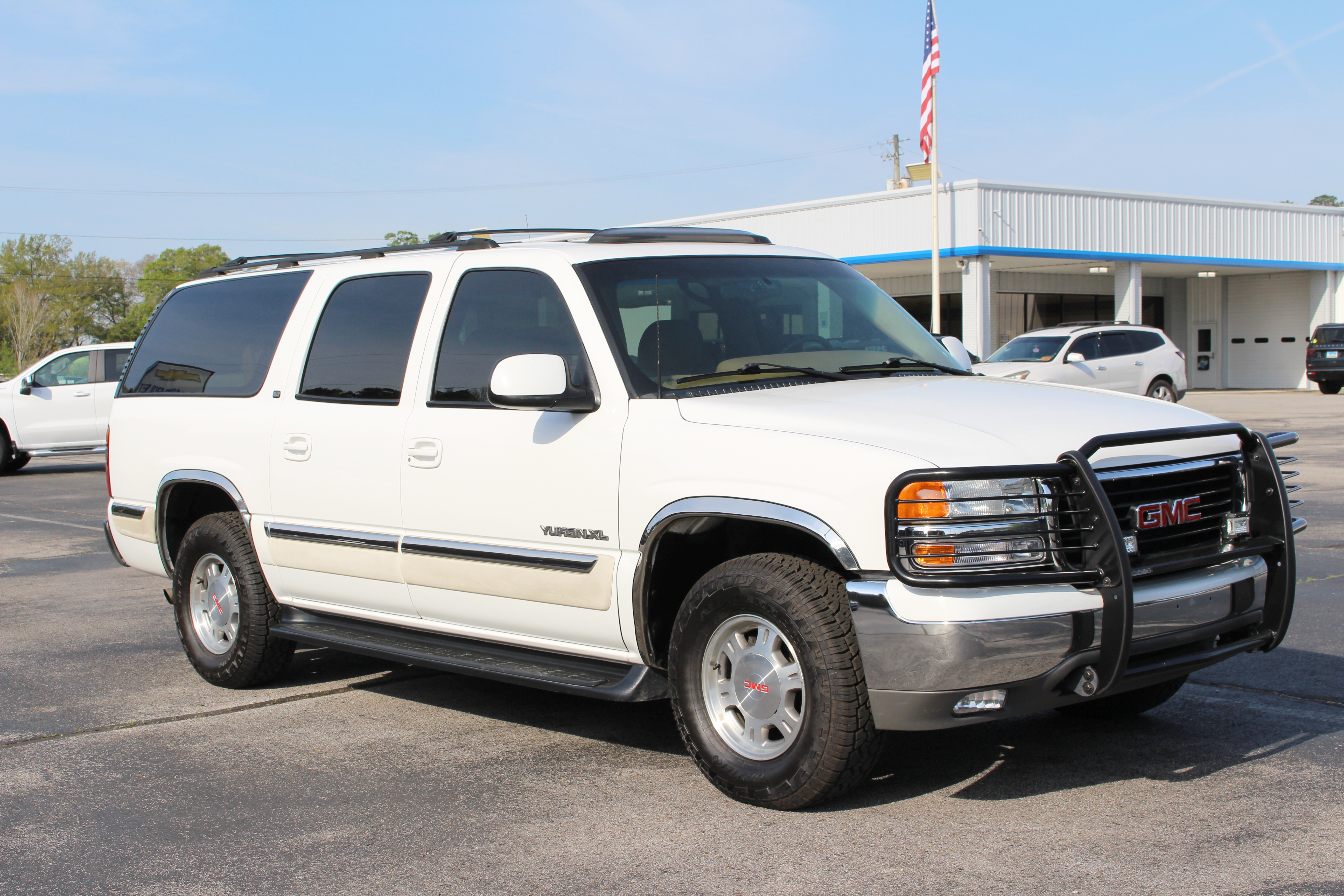 Used 2000 GMC Yukon XL SLE with VIN 3GKEC16T5YG203546 for sale in Hamilton, AL