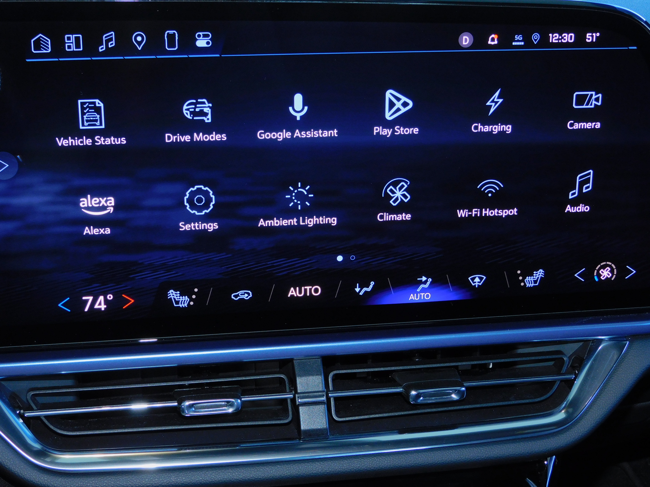 2025 Chevrolet Equinox EV 1LT photo 2