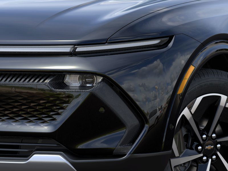 2025 Chevrolet Equinox EV 1LT photo 2