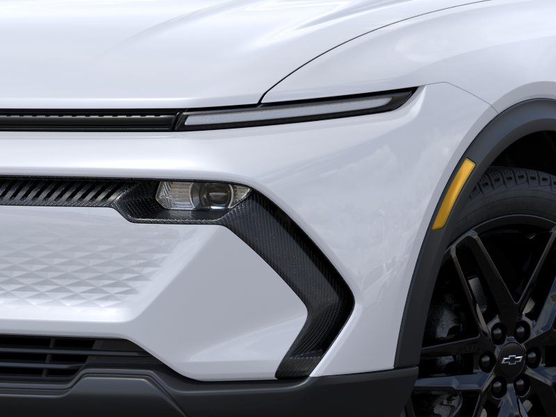 New 2026 Summit White Chevrolet LT image 43