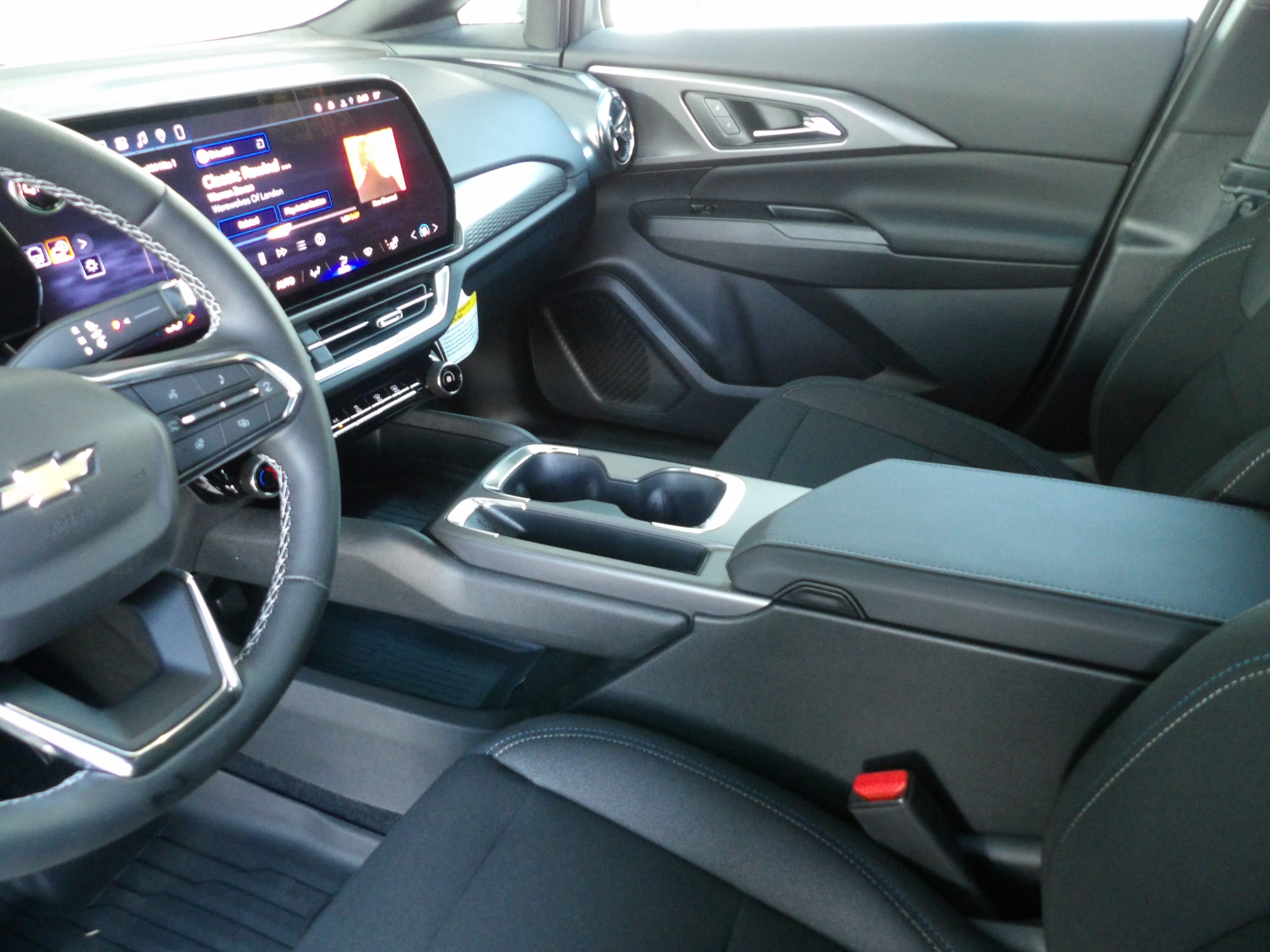 2026 Chevrolet Equinox EV 1LT - Photo 18