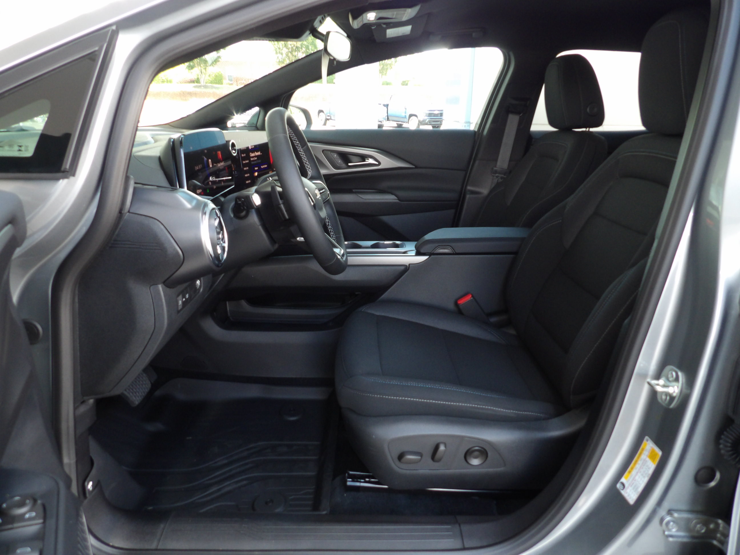 2026 Chevrolet Equinox EV 1LT - Photo 14