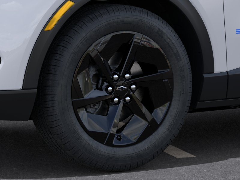 New 2026 Summit White Chevrolet LT image 32