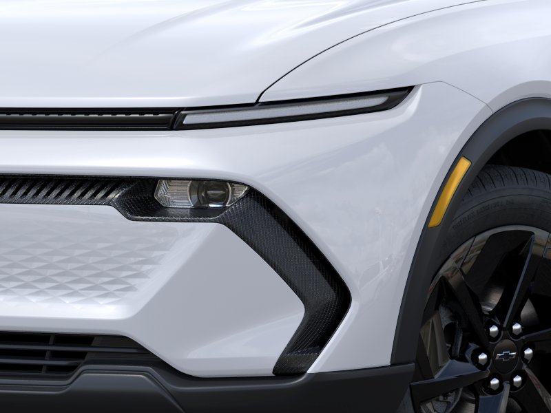 New 2026 Summit White Chevrolet LT image 33