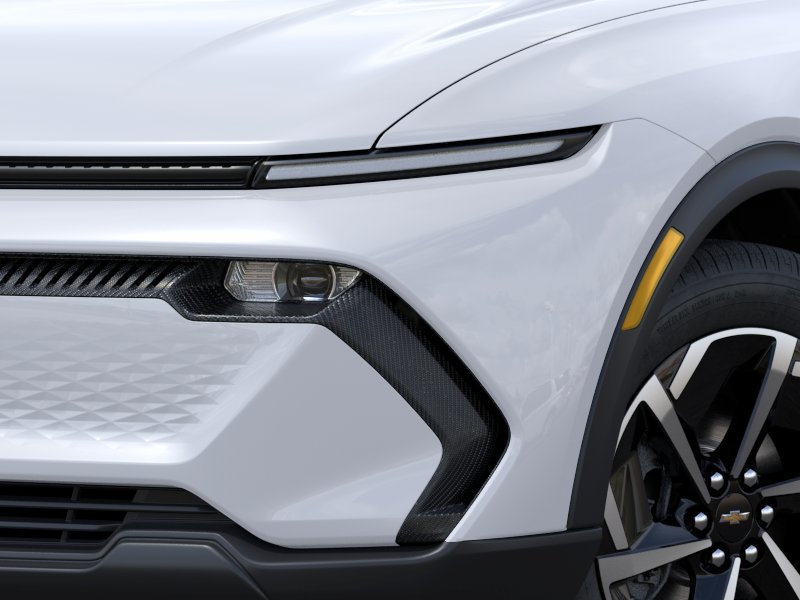New 2026 Summit White Chevrolet LT image 10
