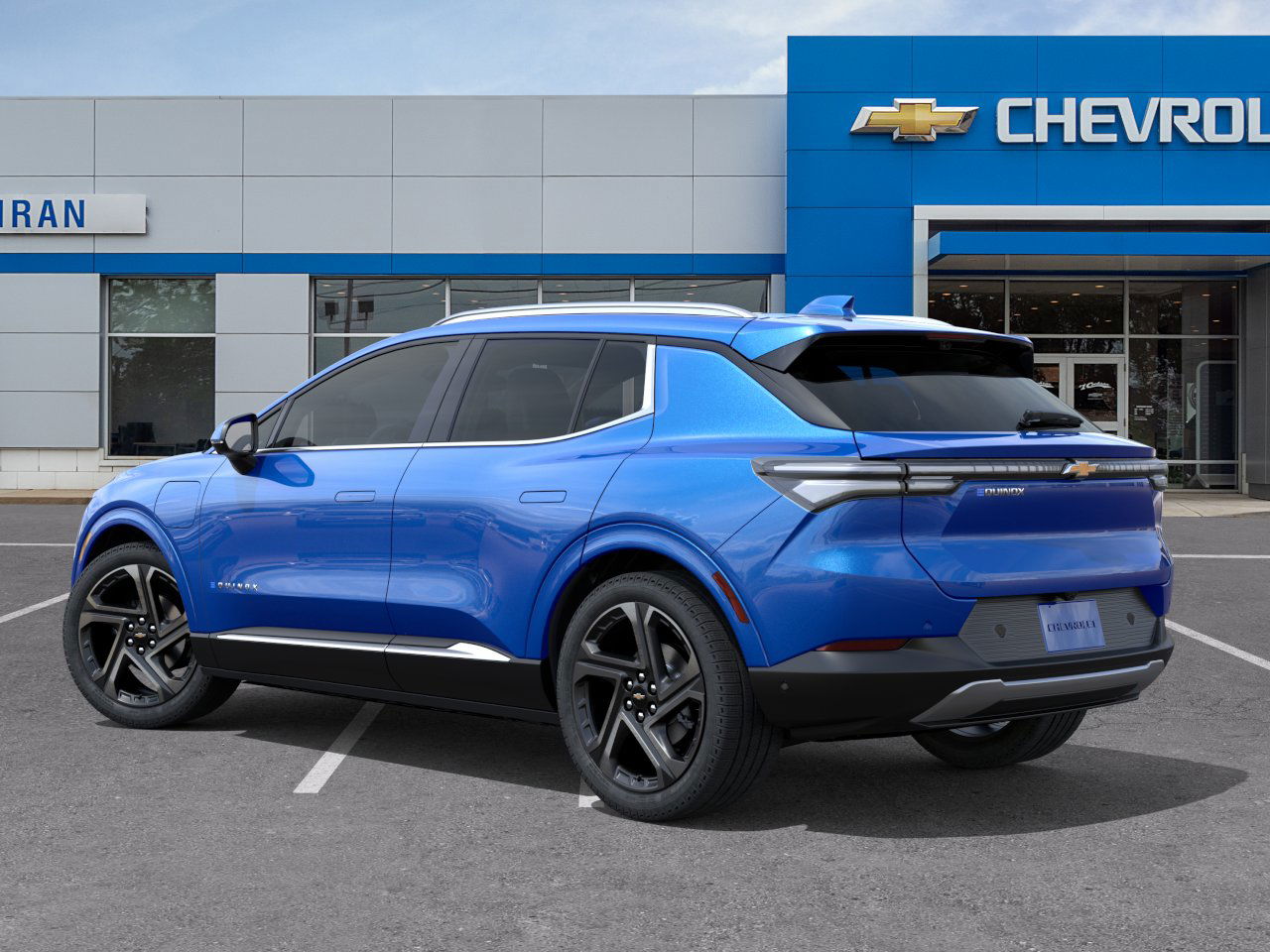 2025 Chevrolet Equinox EV 1LT photo 2